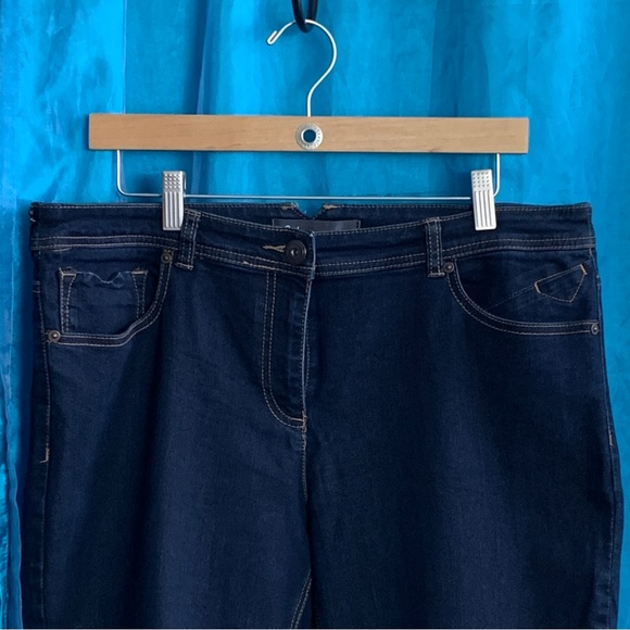 Reitmans Denim Capris (13) - Picture 7 of 7